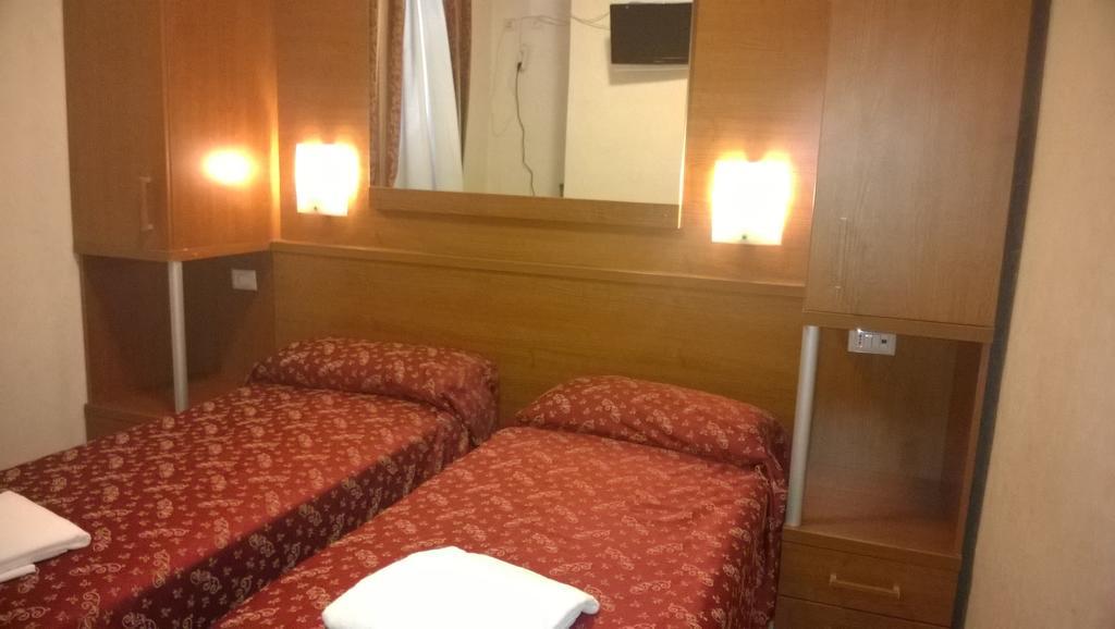 Lam Guest House Rome Room photo